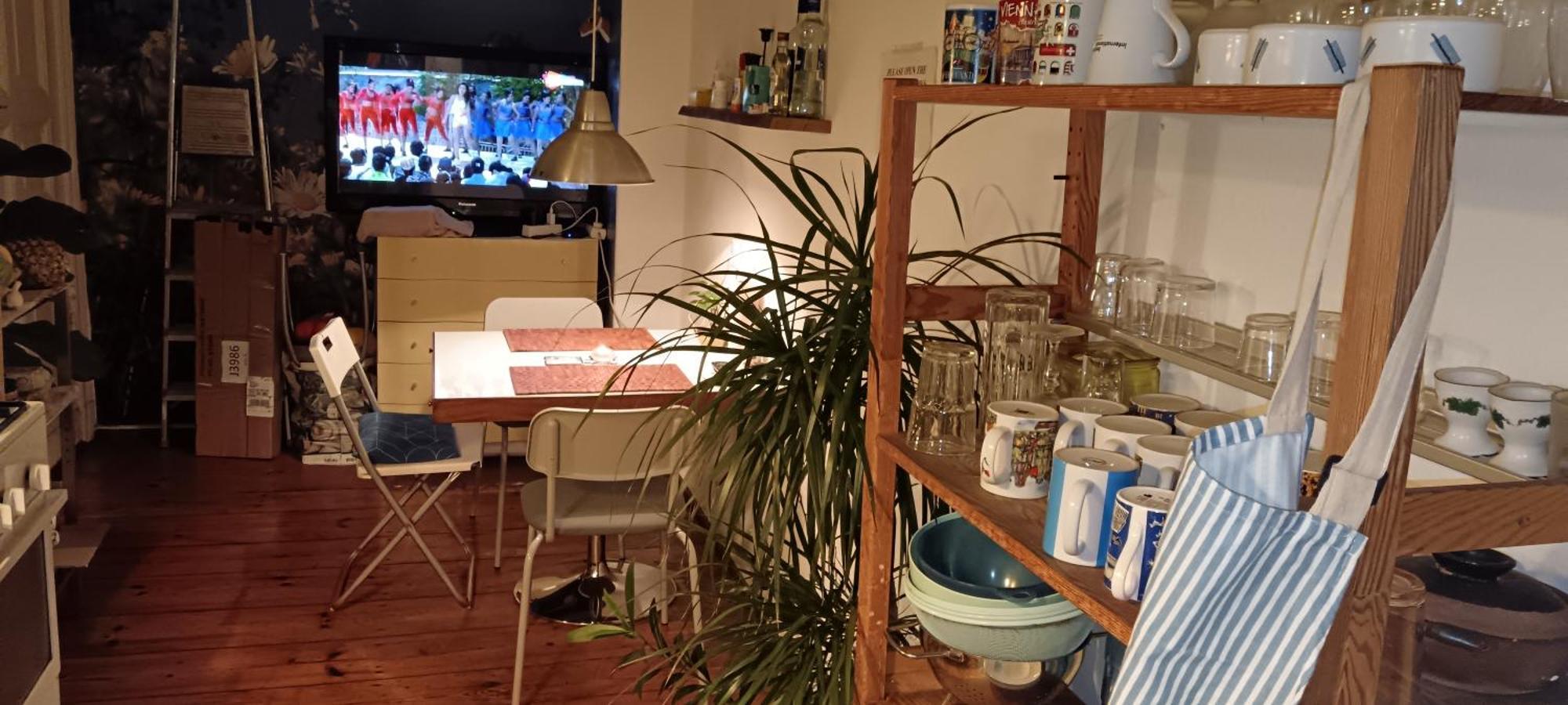 Private Bedroom Near Alexanderplatz In Sharing Privatunterkunft *